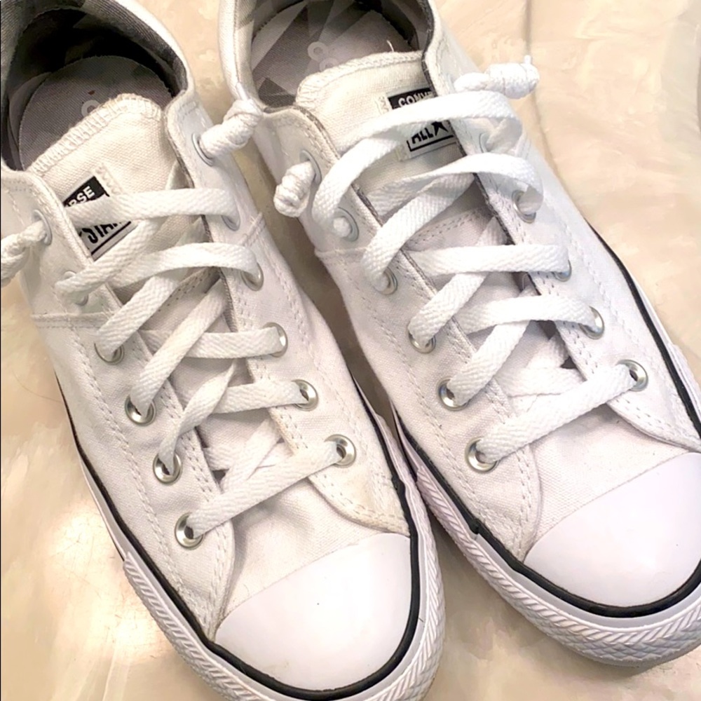 Converse women’s size 10 white